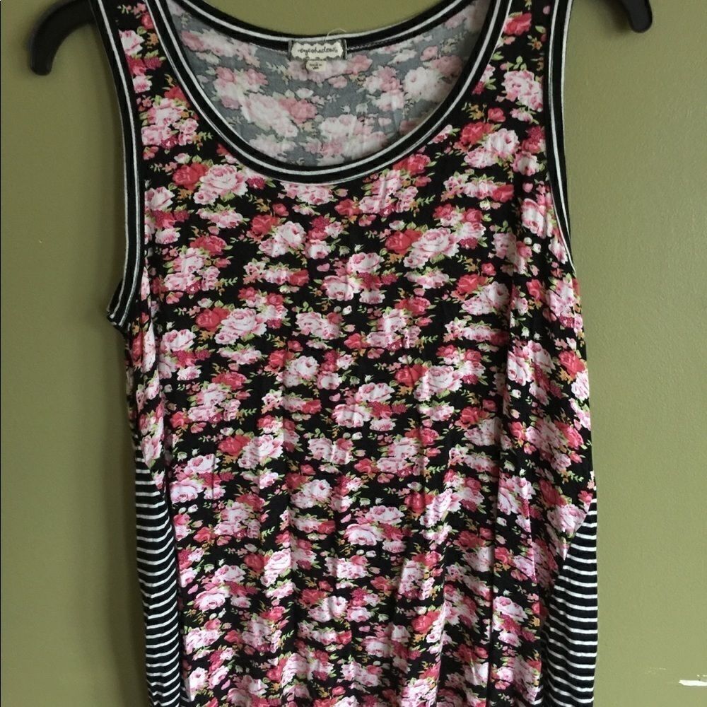 𝅺tank top